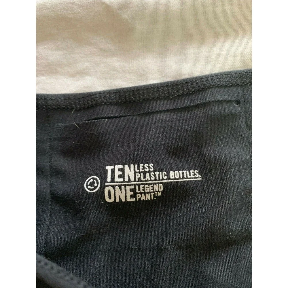 NIKE DRI FIT TEN LESS PLASTIC BOTTLES WOMENS YOGA CAPRIS PANTS SIZE XS